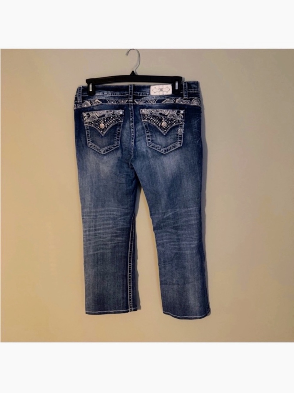Gorgeous Miss Me Mid-Rise Easy Boot Jeans Embellished Pockets 28-1/2” Inseam